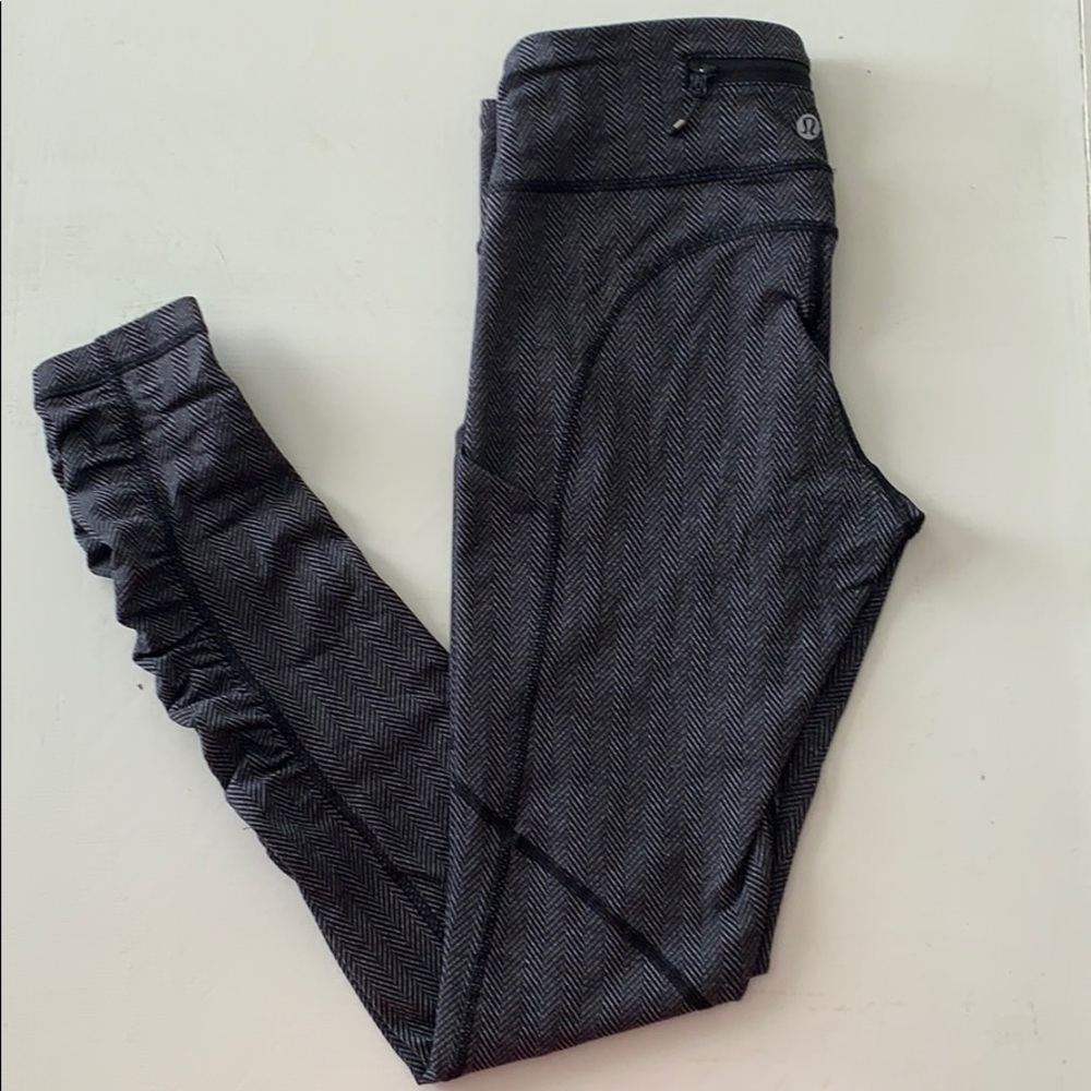 Lululemon Speed up tight 28” size 6